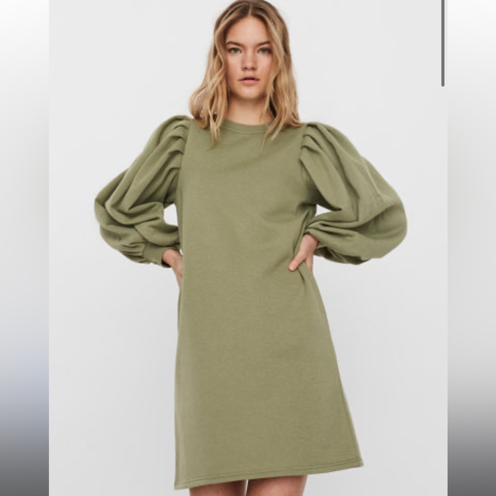 Vero Moda Natalie Pleat Dress - Fuschia